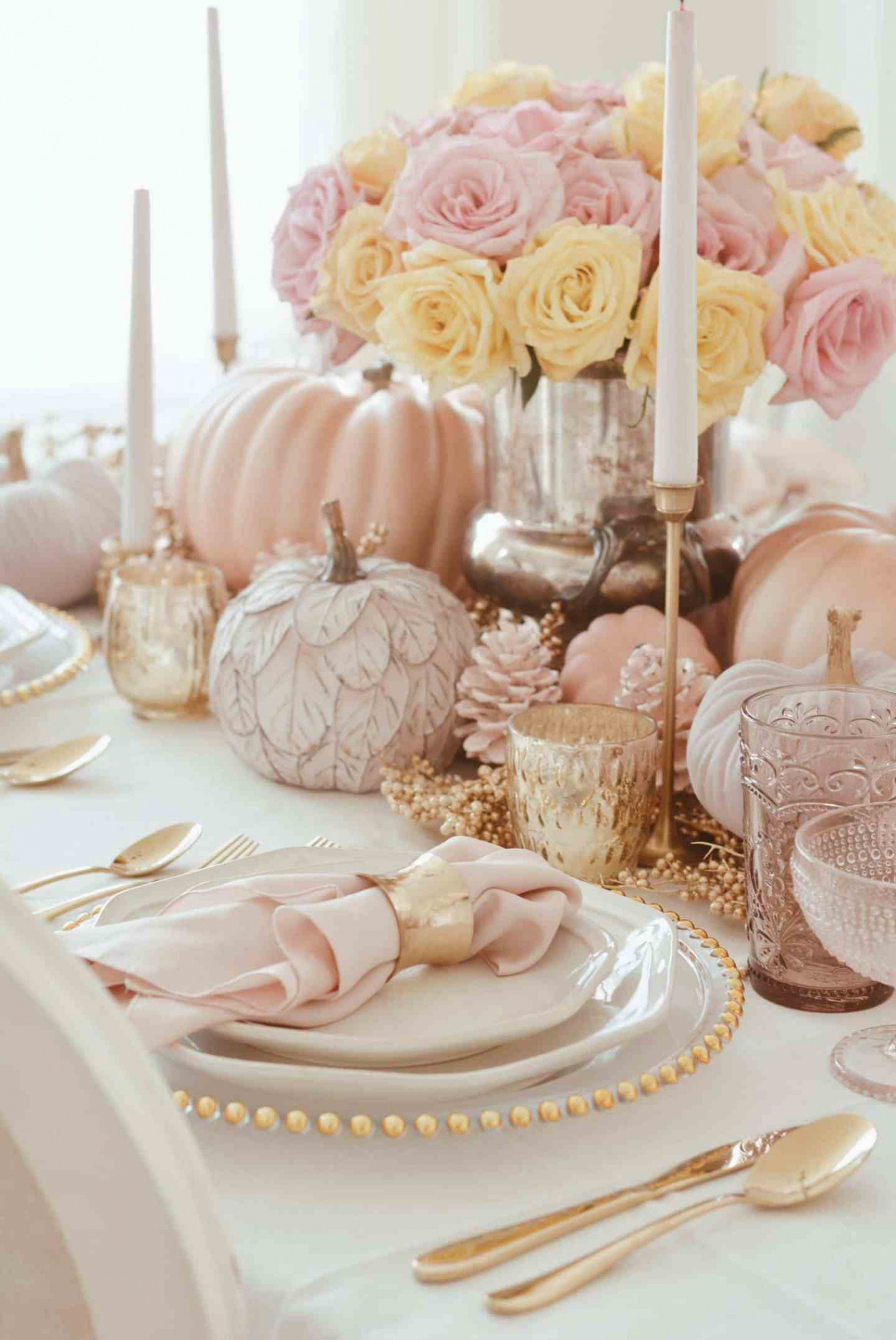 A Peach & Pink Thanksgiving Tablescape - The Pink Dream