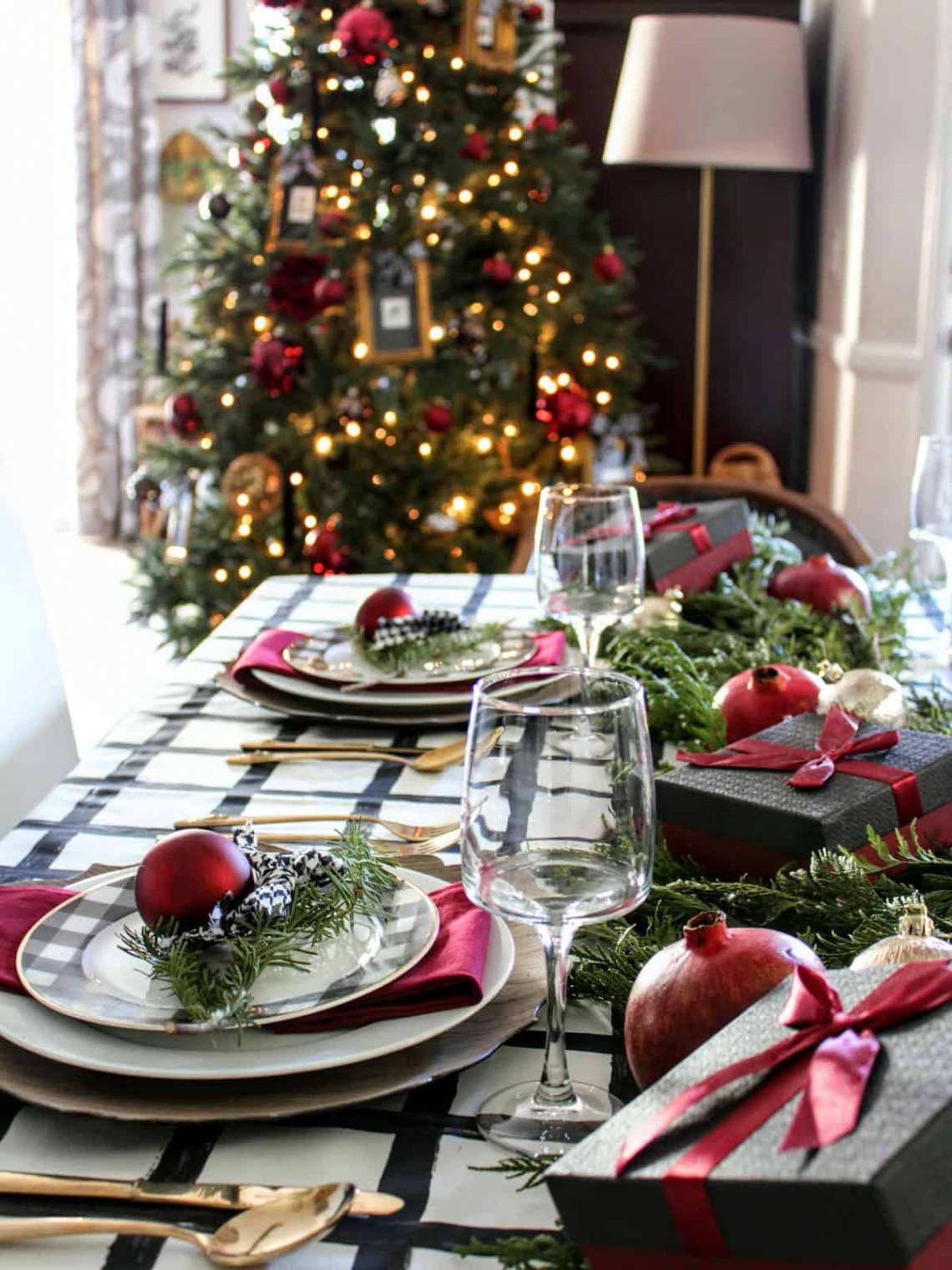 Absolutely Gorgeous Christmas Table Decor And Setting Ideas