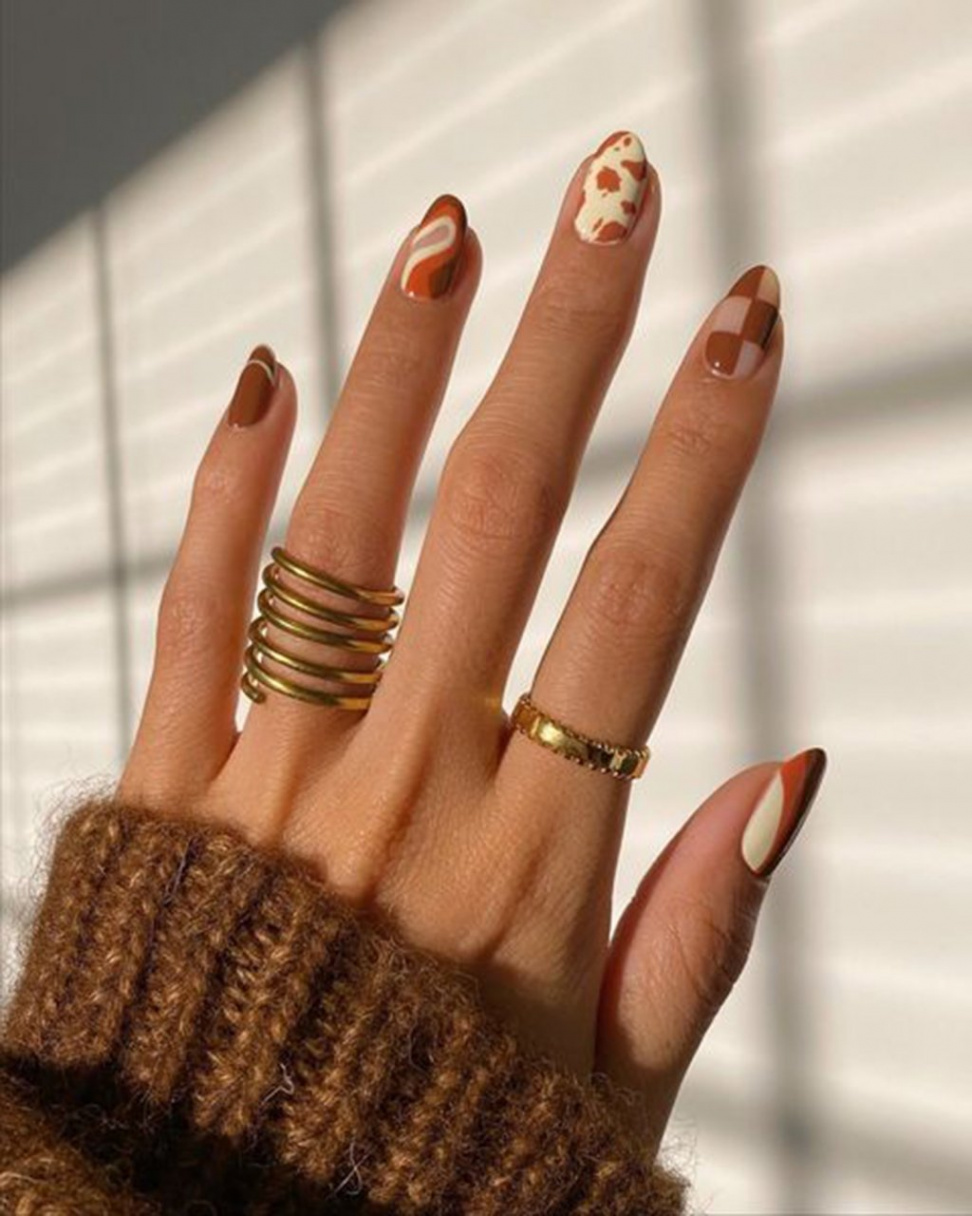 Autumn Nails For :  November Nail Art Ideas