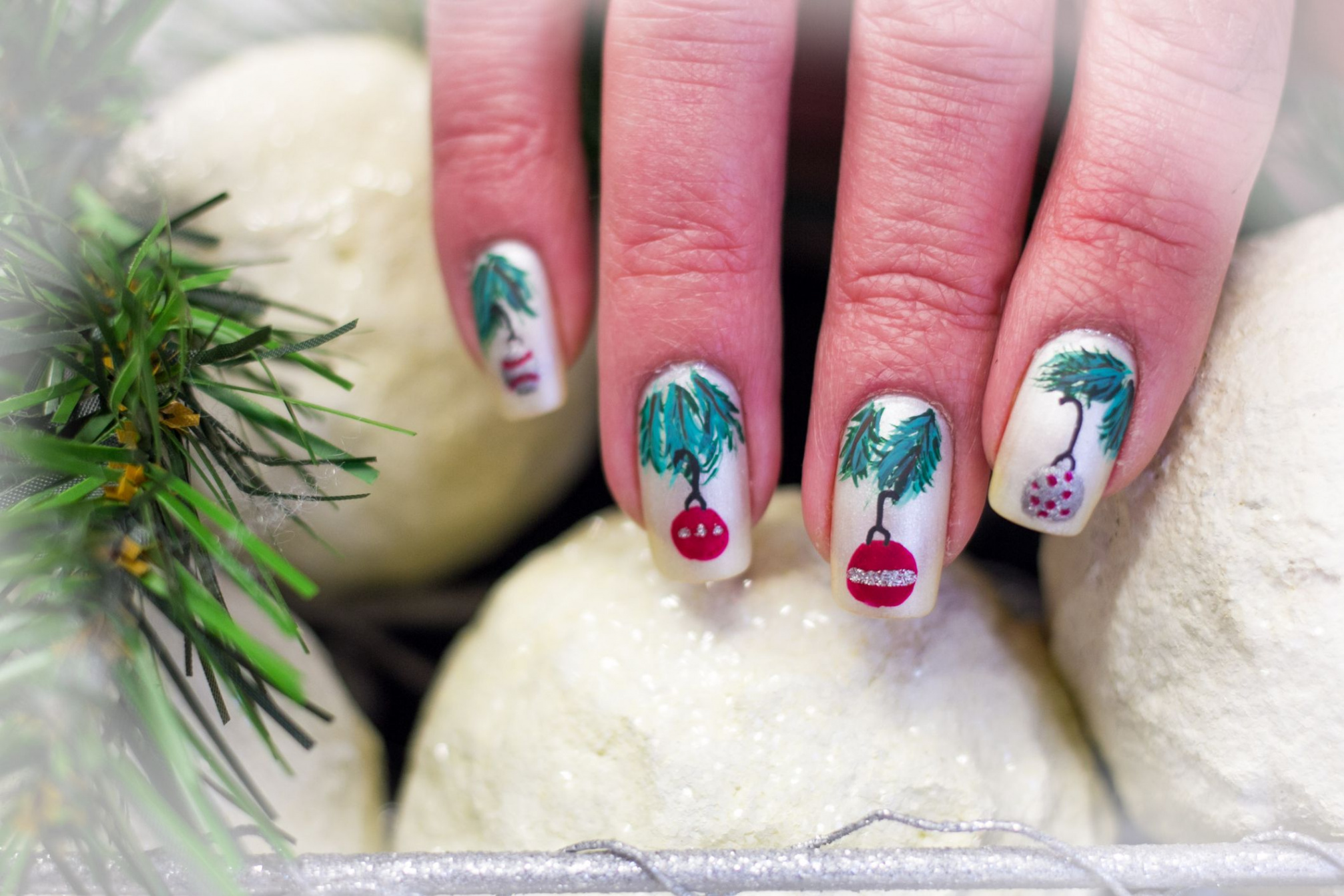 Best Christmas Nail Art Ideas and Designs of