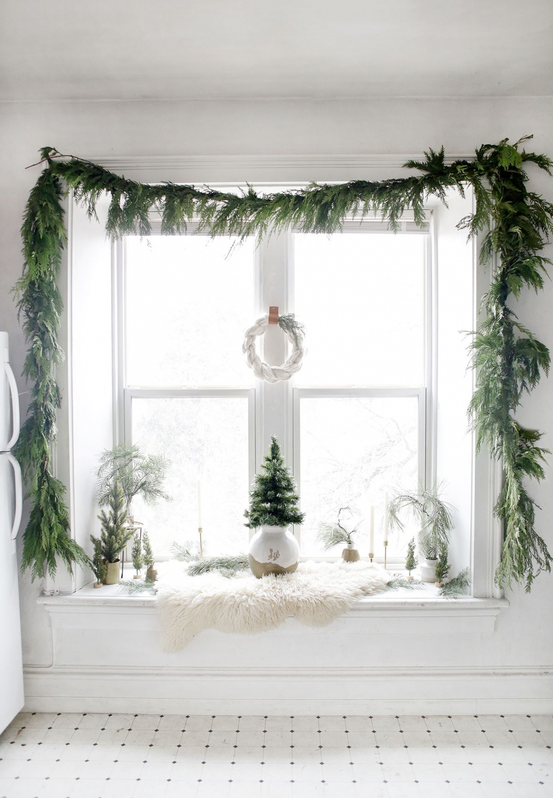 Best Christmas Window Decorations - Christmas Window Ideas