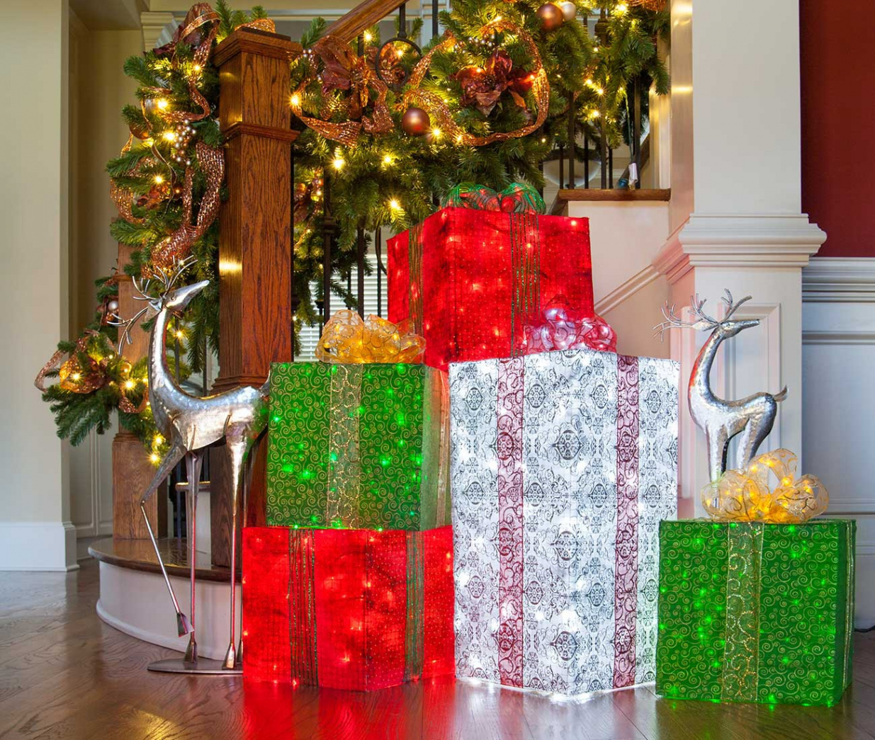 Chicken Wire Frame Lighted Gift Boxes