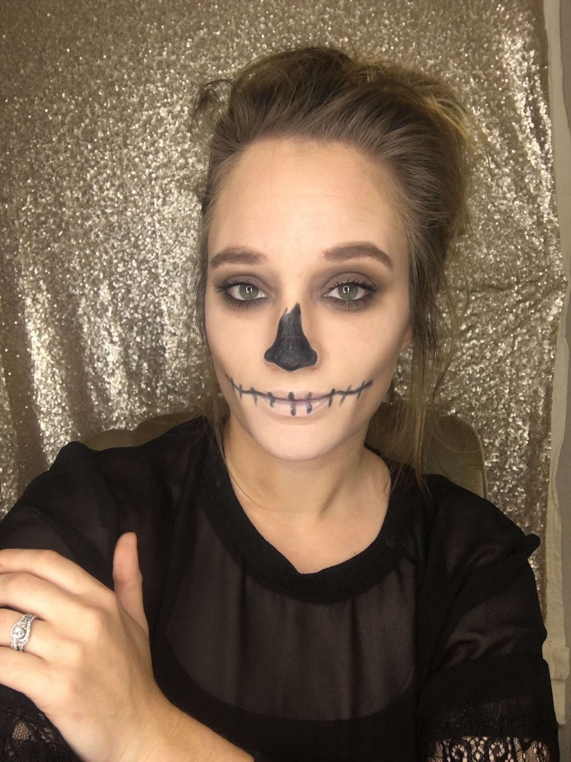 Easy skull Halloween makeup! Mainly used faithful cream eyeshadow