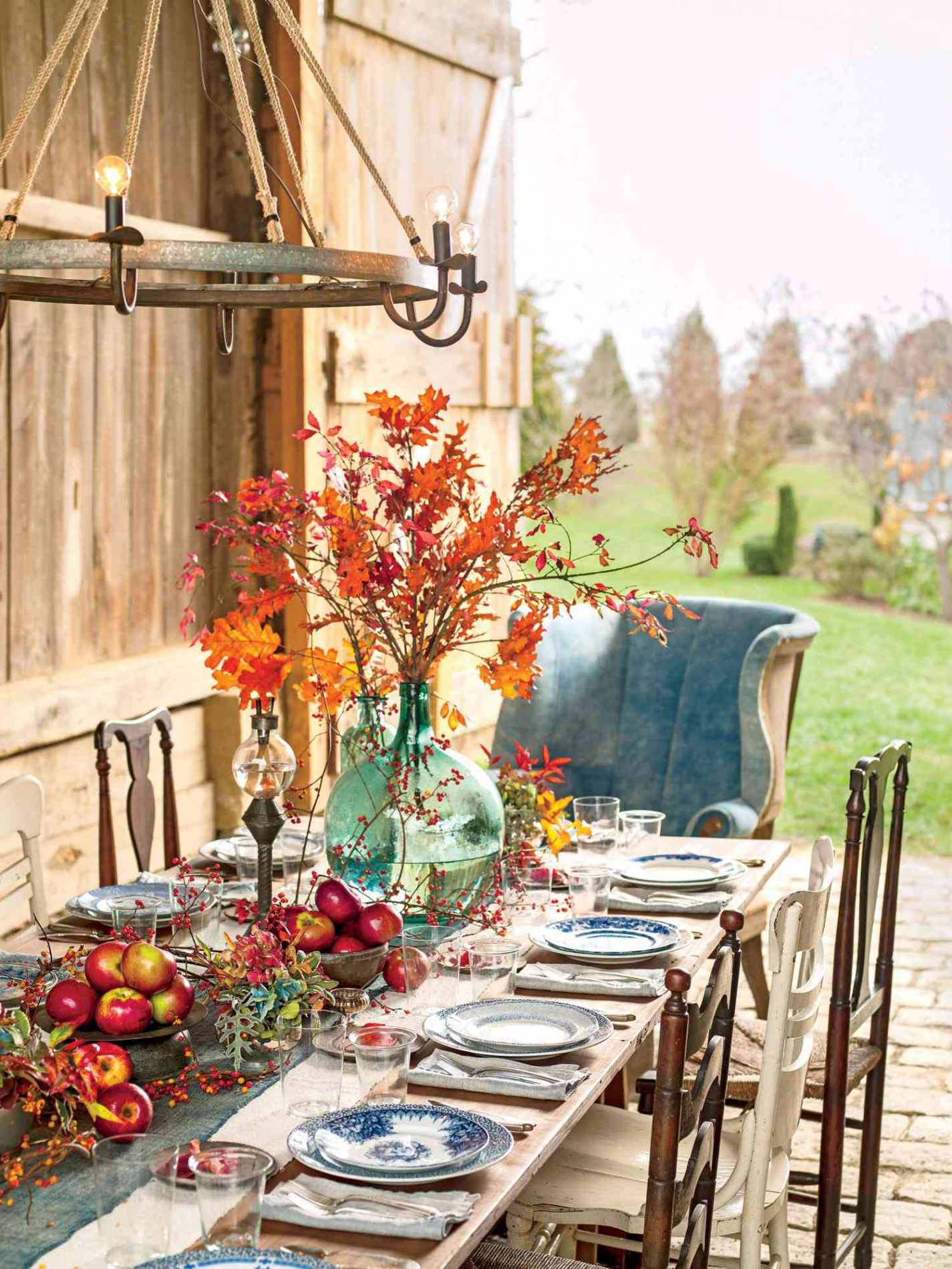 Easy Thanksgiving Centerpieces That Replace Traditional Florals