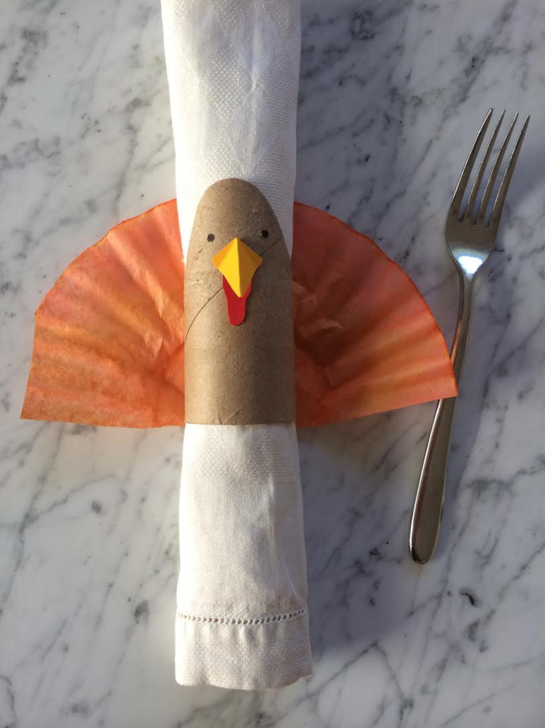 Fun Last-Minute Thanksgiving Crafts You Can Make Together! — super