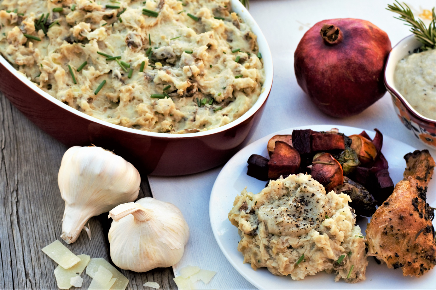 Garlic Parmesan Mashed Potatoes & Vegetarian Gravy