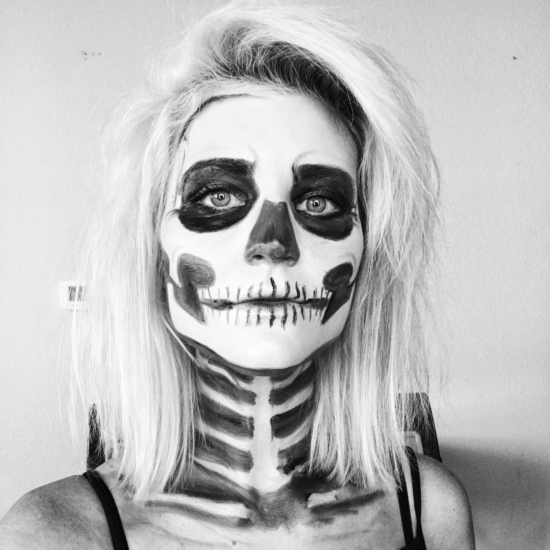 HALLOWEEN MAKEUP TUTORIAL: SKELETON - The Nomis Niche