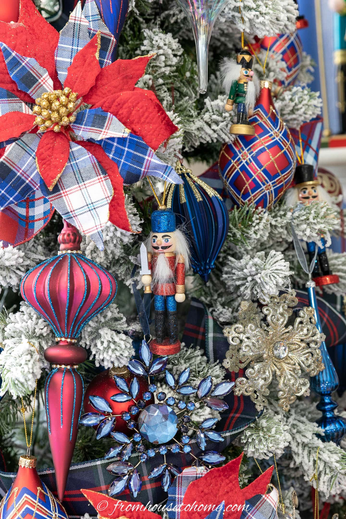 How To Decorate A Nutcracker Christmas Tree