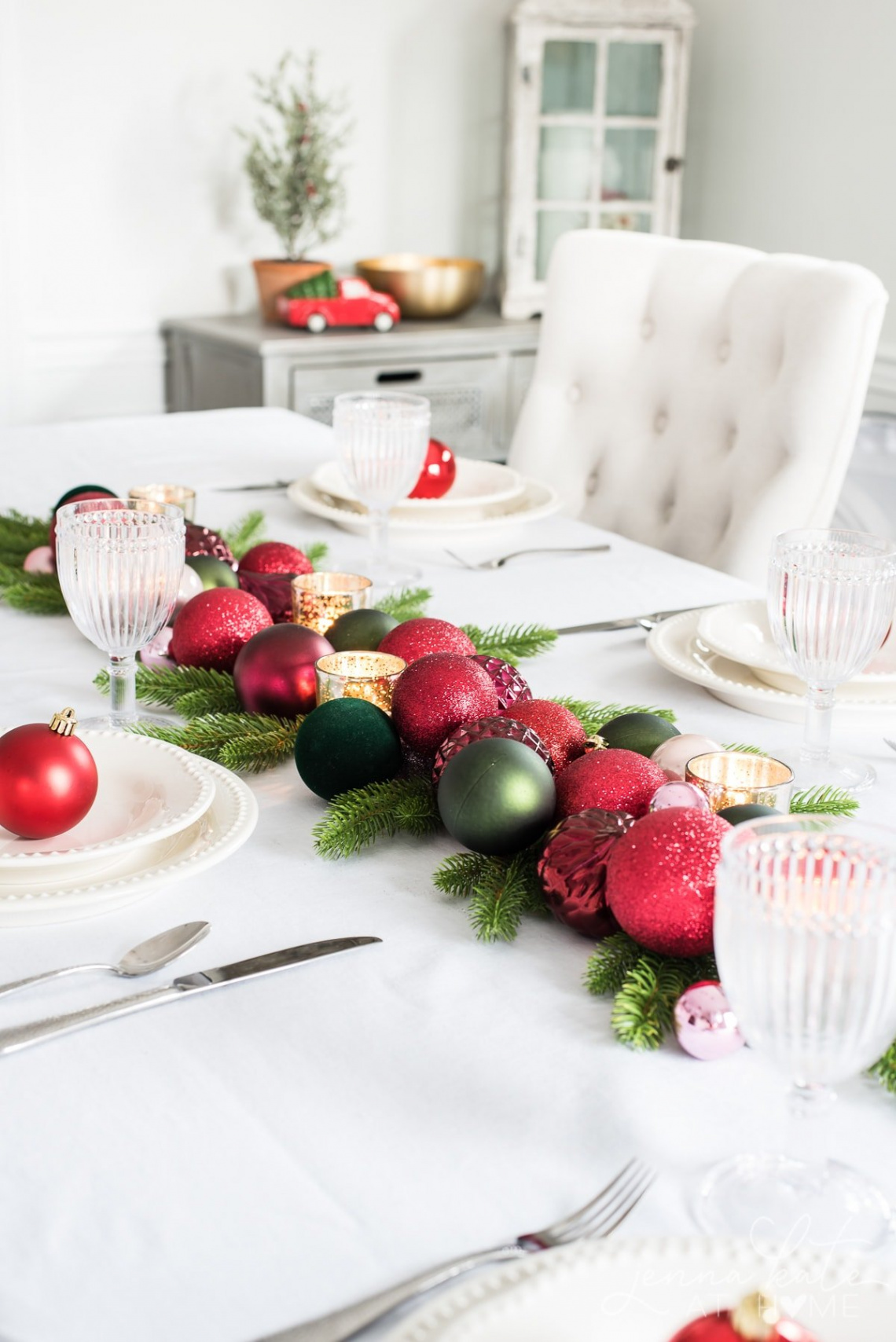 How to Make a Last Minute Christmas Table Setting  Jenna Kate at Home