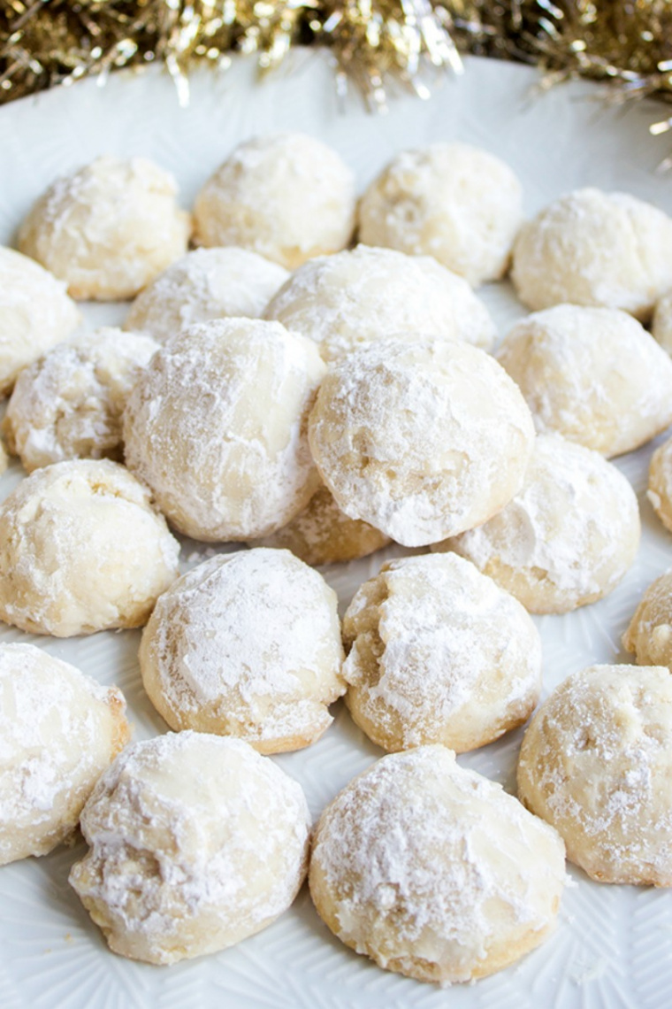 -Ingredient Vanilla Almond Snowball Cookies • Bread Booze Bacon