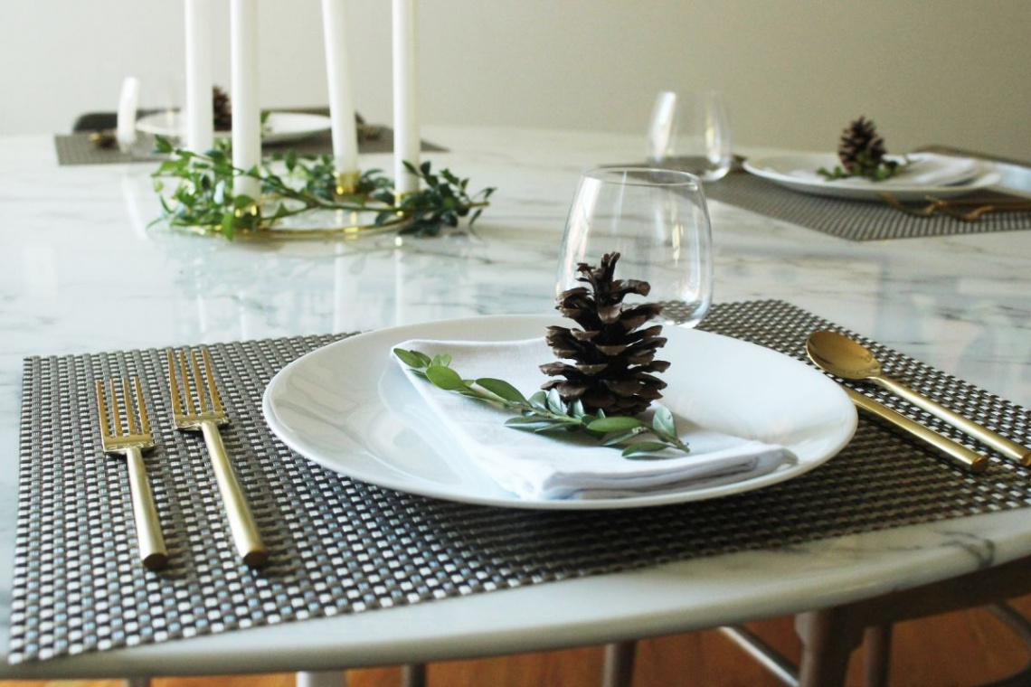 Modern Thanksgiving Table Setting Ideas