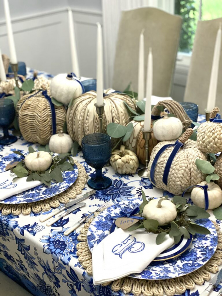 My Unique Thanksgiving Table: Blue, White & Straw - to have + to host