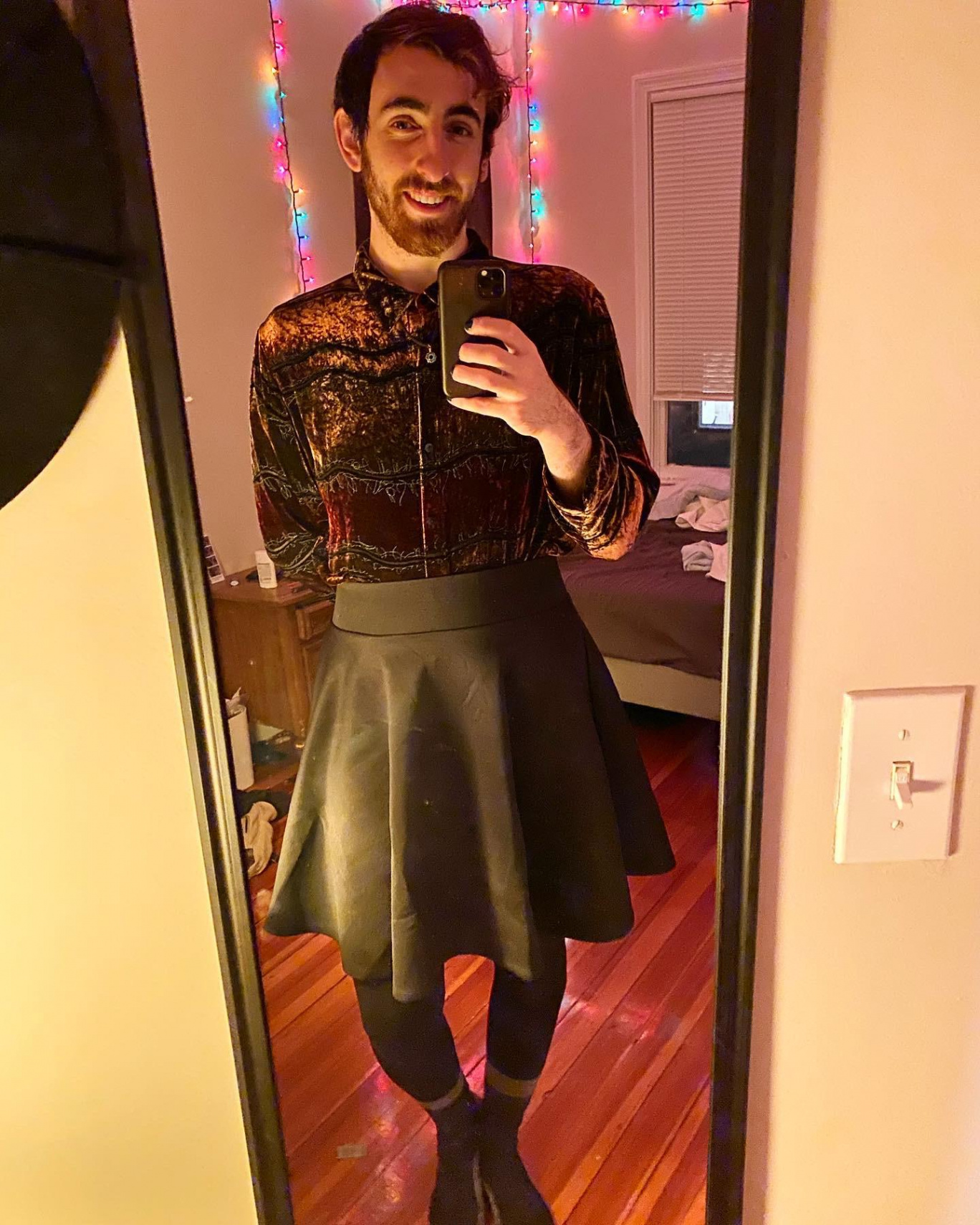 Not going home for thanksgiving means I can be myself :) : r/NonBinary