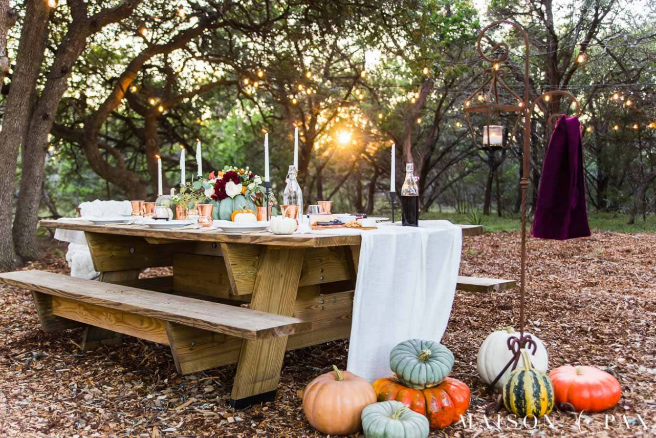 Outdoor Friendsgiving Table Decorating Ideas - Maison de Pax