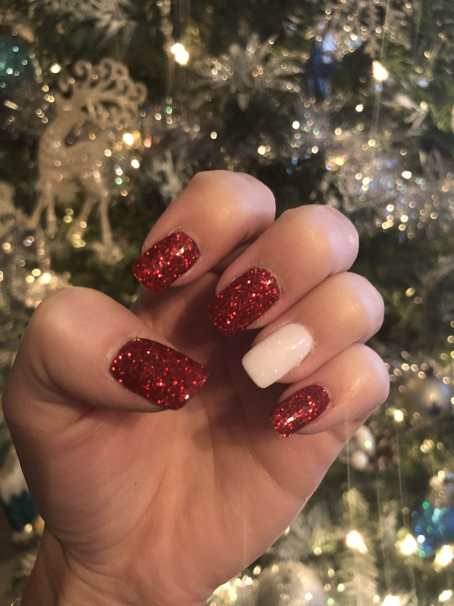 Red and white nails  Christmas nails, Xmas nails, Red and white nails