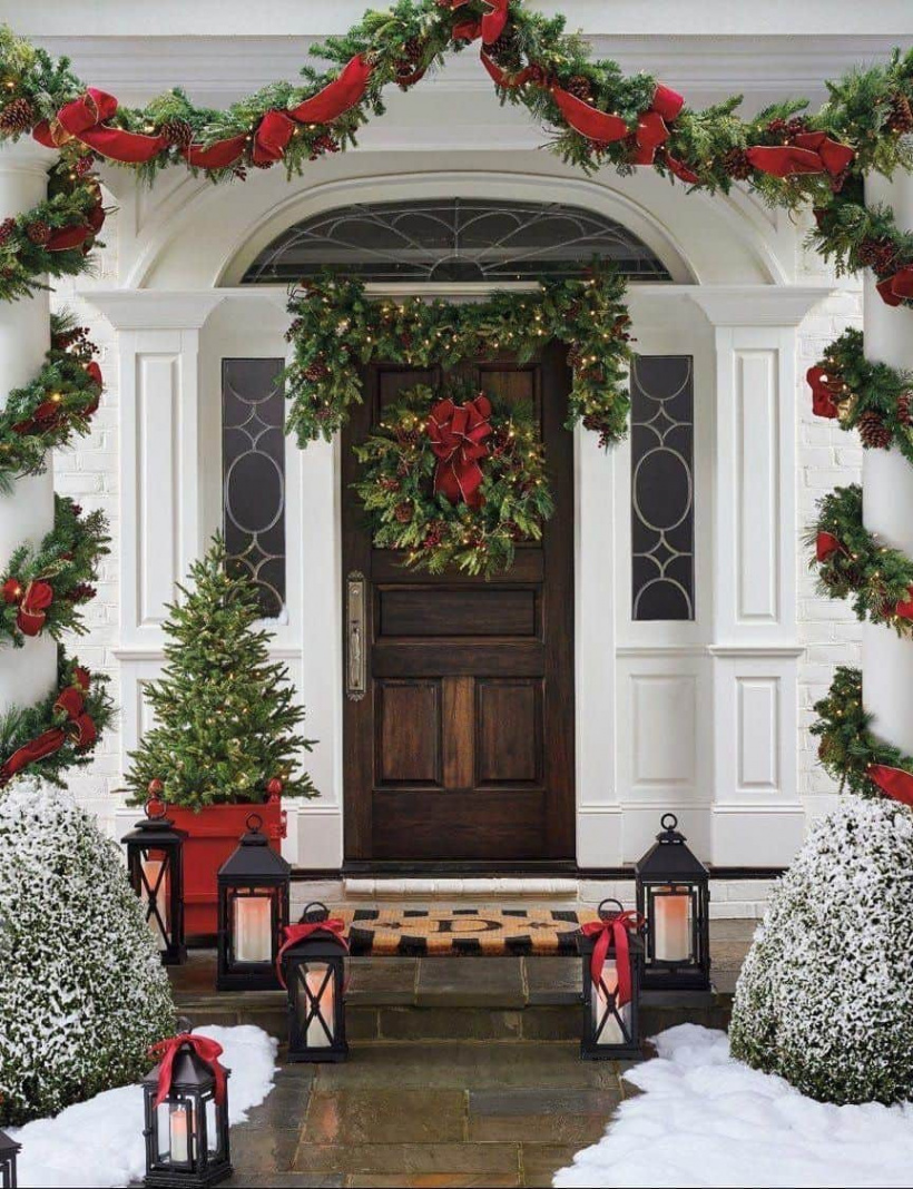 Stunning Outdoor Christmas Decorations To Make The Season Bright