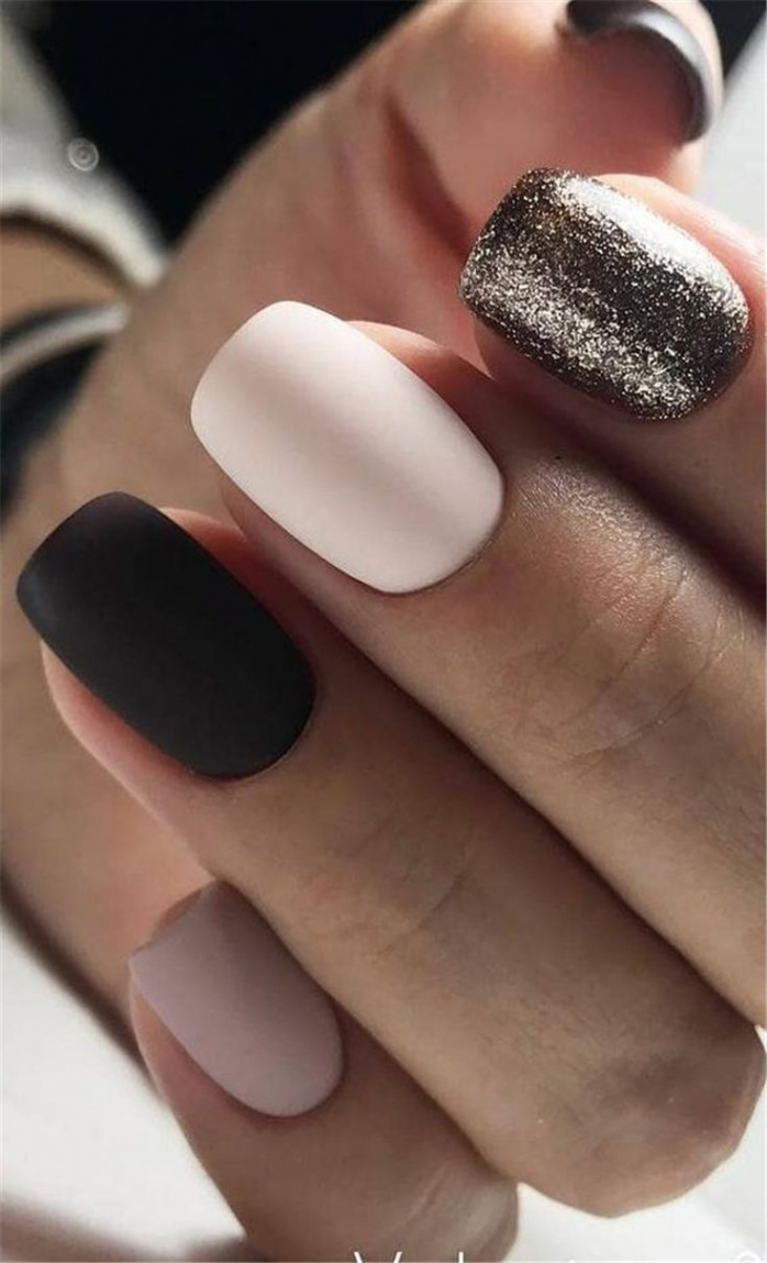 Stylish Winter Short Square Nail Designs To Copy This Season