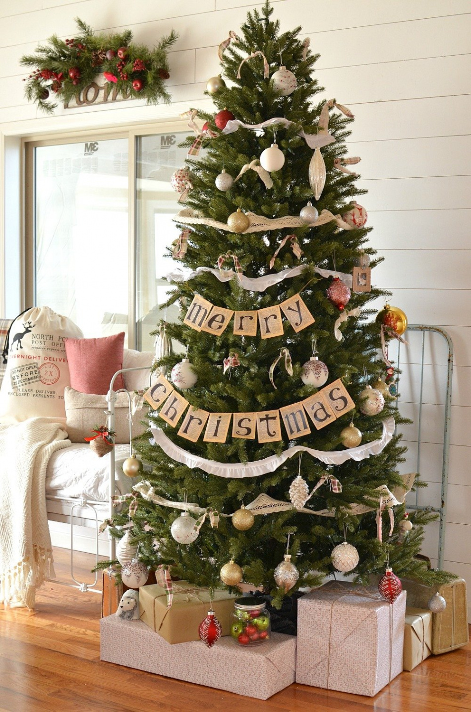 Vintage Farmhouse Christmas Tree - Sarah Joy