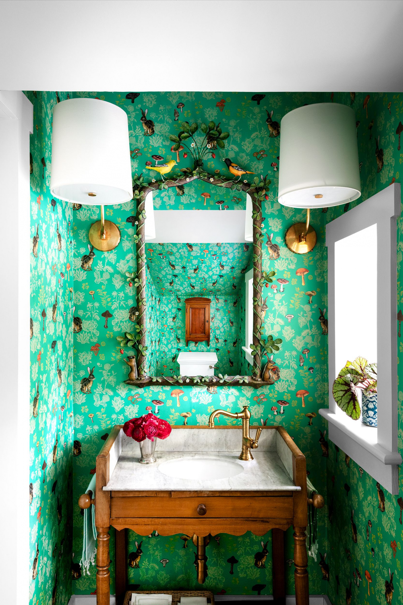 Bathroom Wallpaper Ideas That Will Inspire You to be Bold