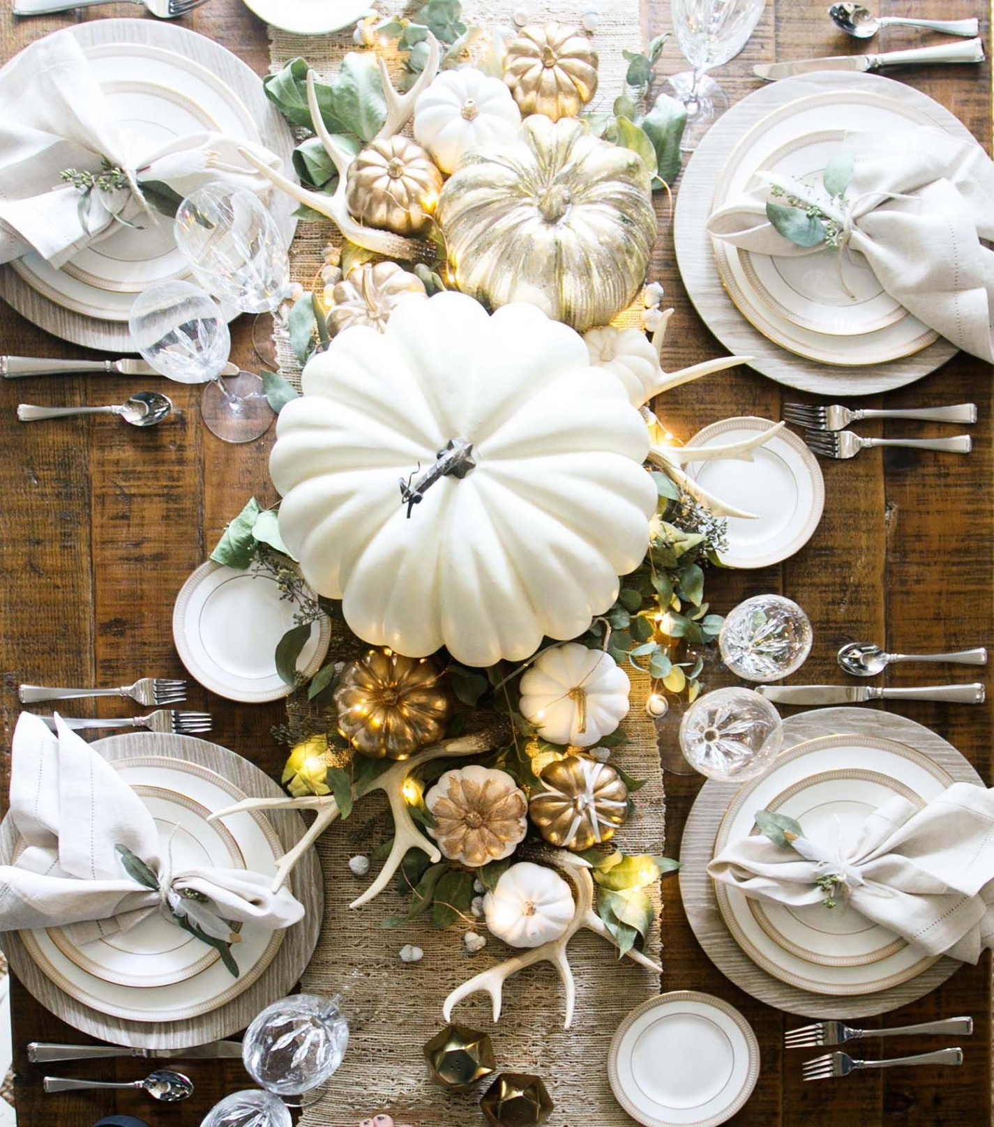 + Beautiful And Elegant Centerpiece Ideas For A Thanksgiving