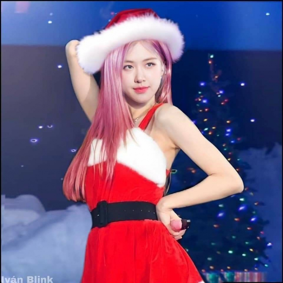 Christmas is coming, roseeeeeee  Beautiful chinese women, Rosé