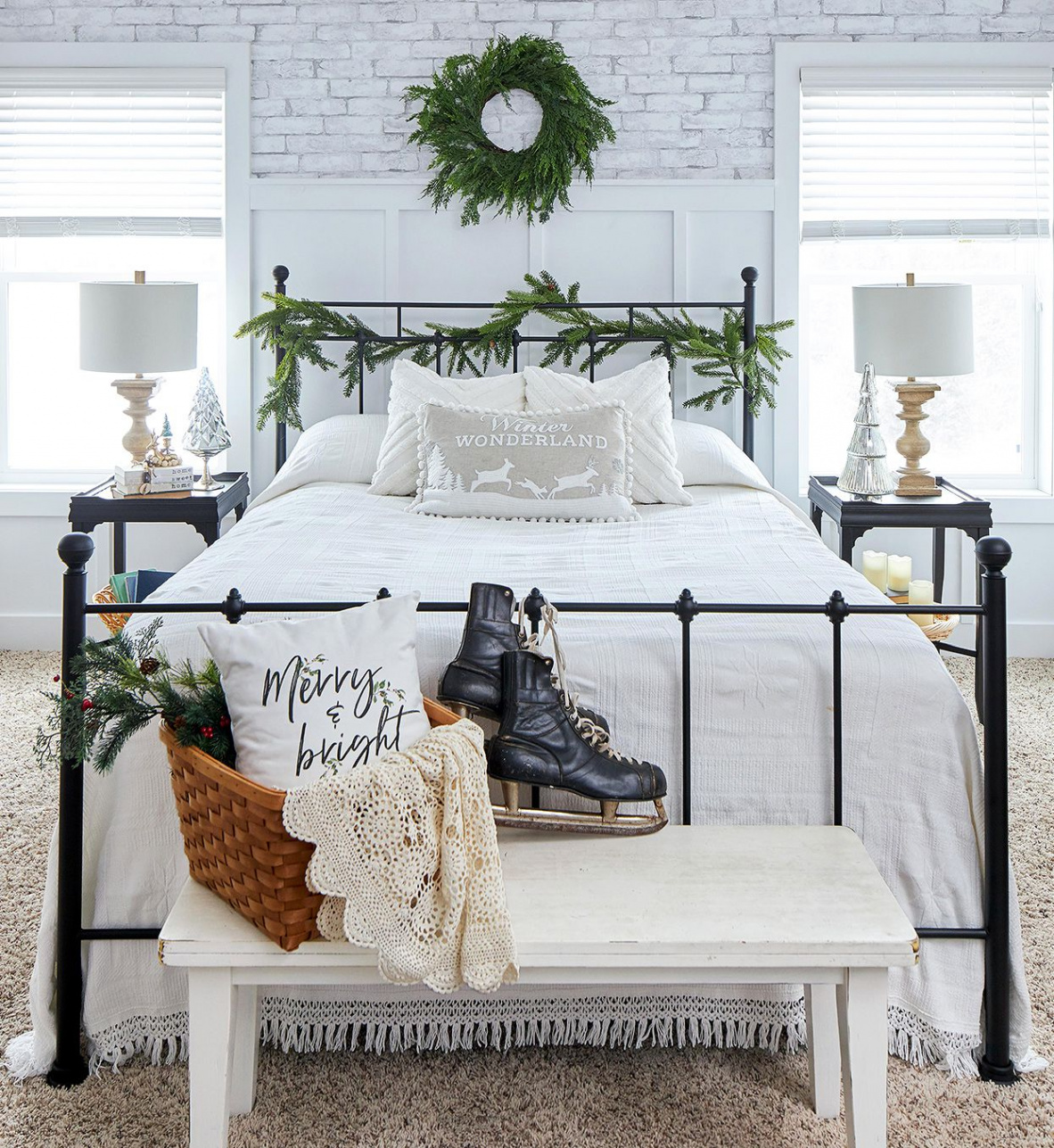 Cozy Bedroom Christmas Decor Ideas