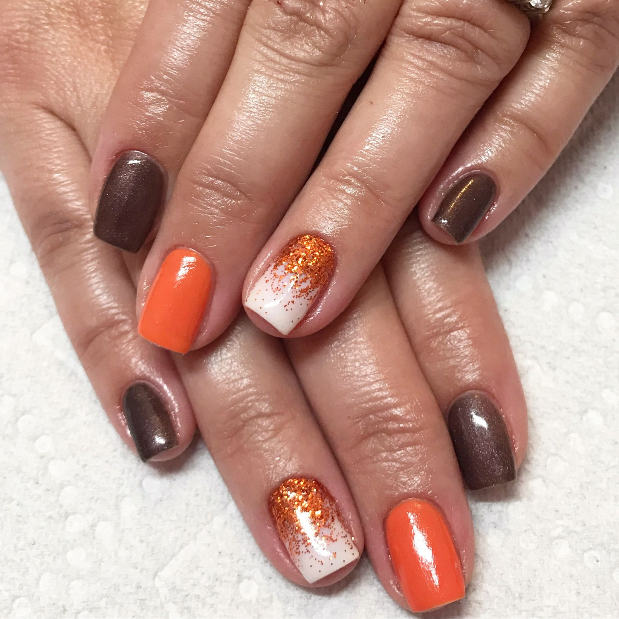 Fall nails. Brown nails. Orange nails