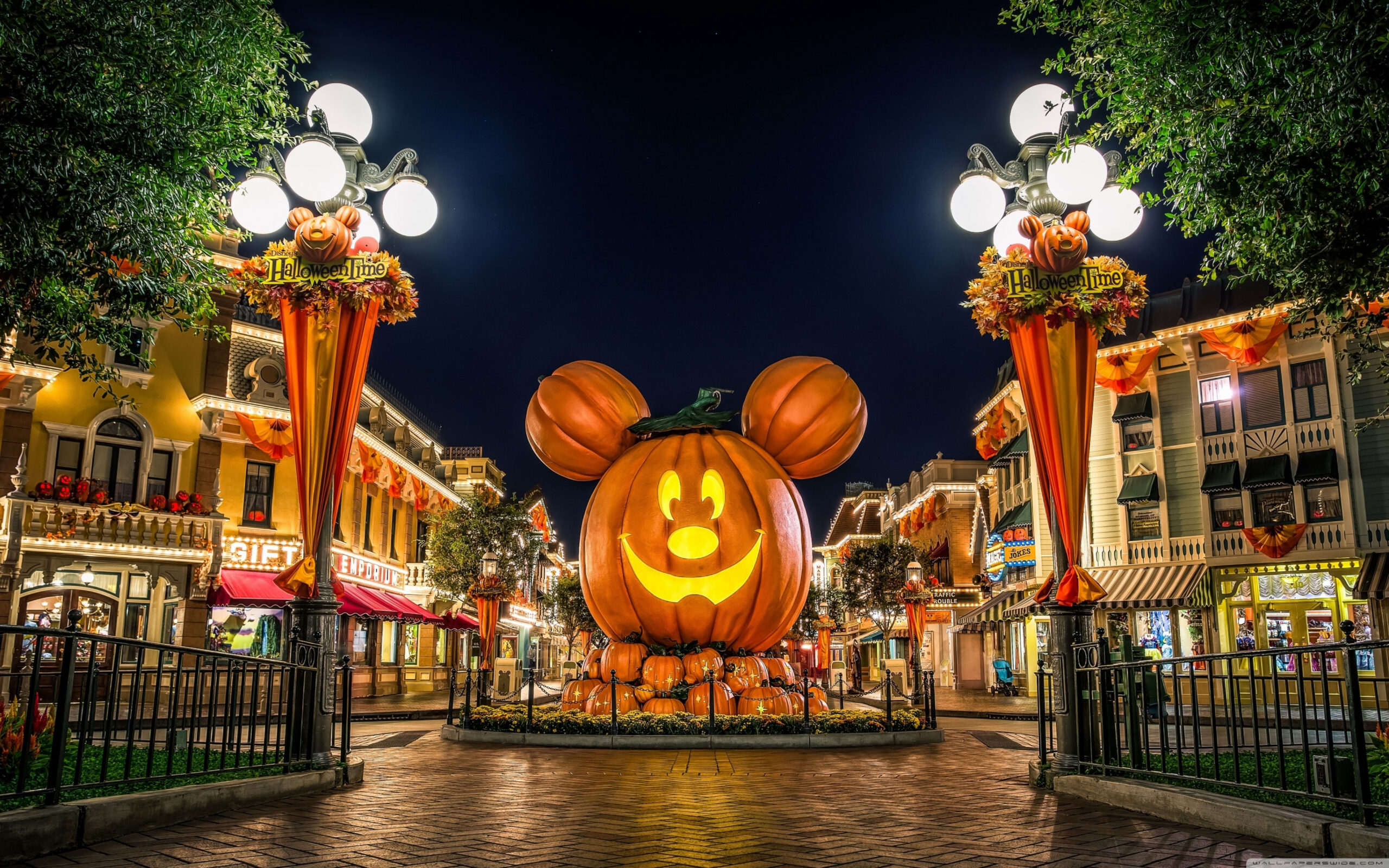 Latest Disney World Halloween Desktop Background FULL HD 80p