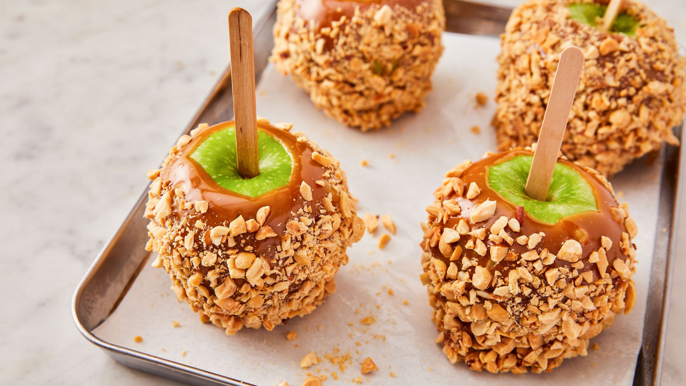 Making Your Own Caramel Apples At Home Is So Easy