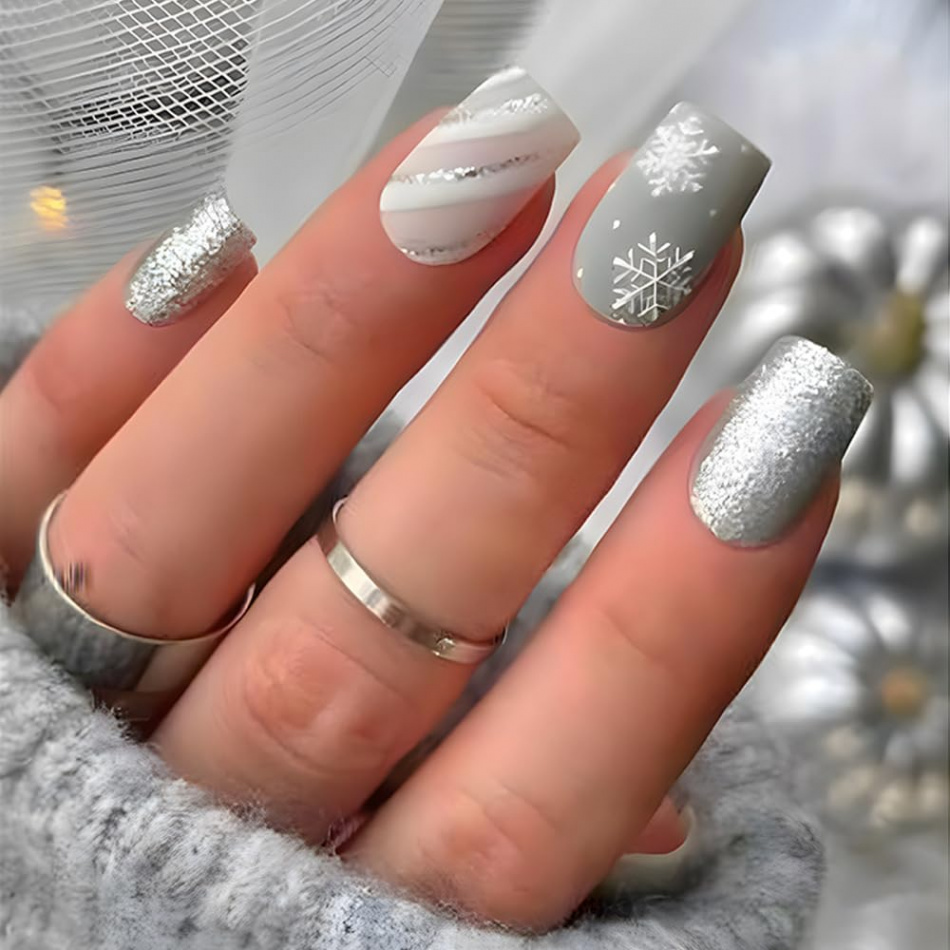 MouYou Press on Nails Kurz,Square Silver Grey Glitzer Winter Christmas Fake  Nails Full Cover Kunstnägel mit Nagelkleber,Eckig Snowflake Weihnachten