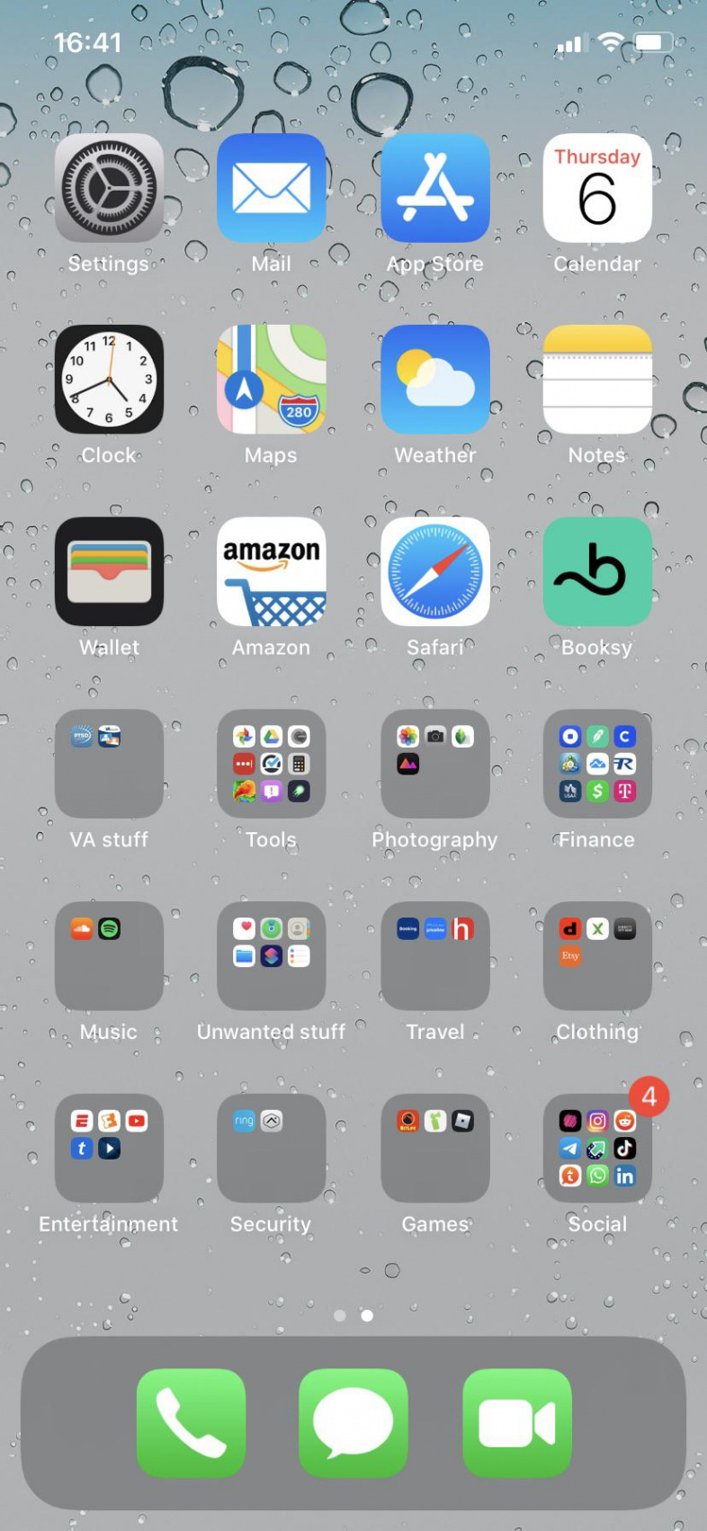 OG iPhone wallpaper with a little organization : r/iOSsetups