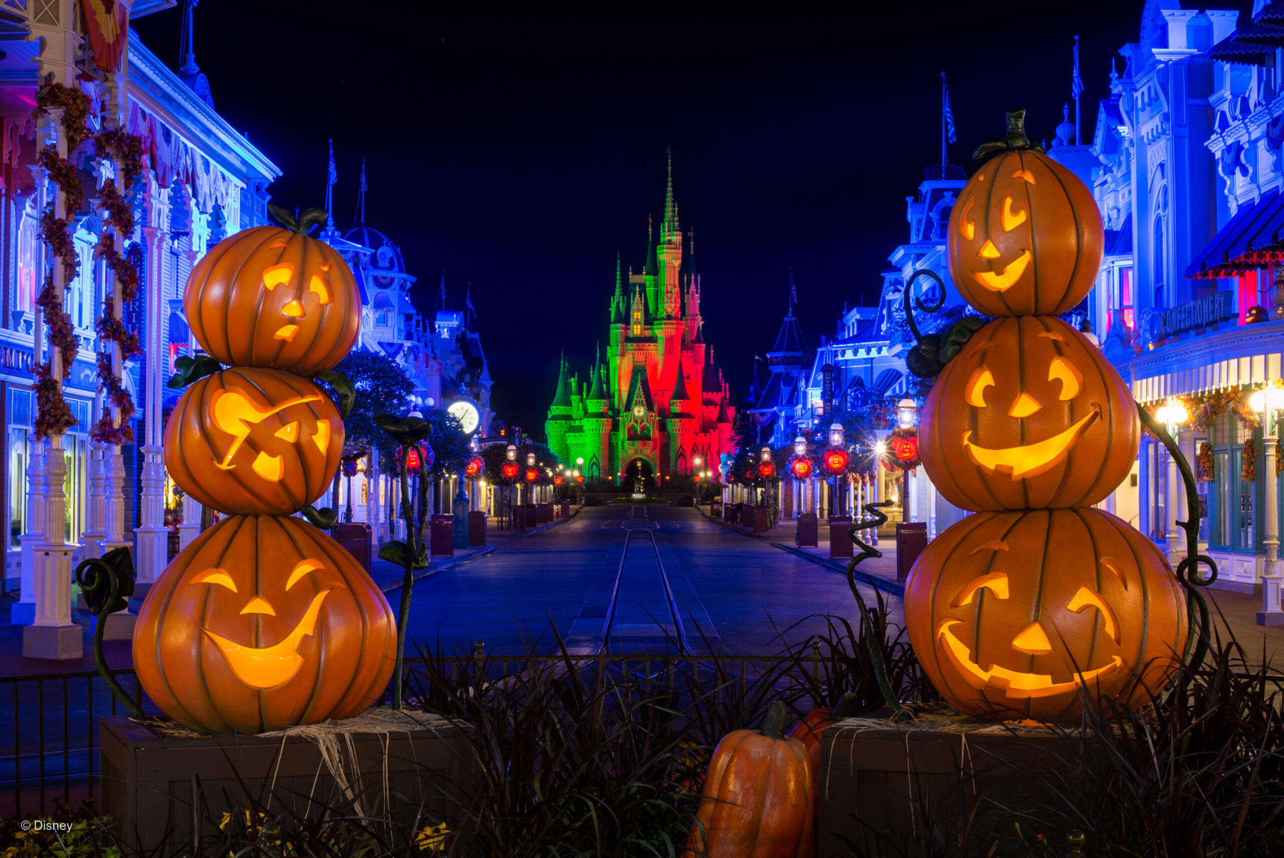 PHOTOS: New Halloween PhotoPass Wallpapers Now Available from Walt