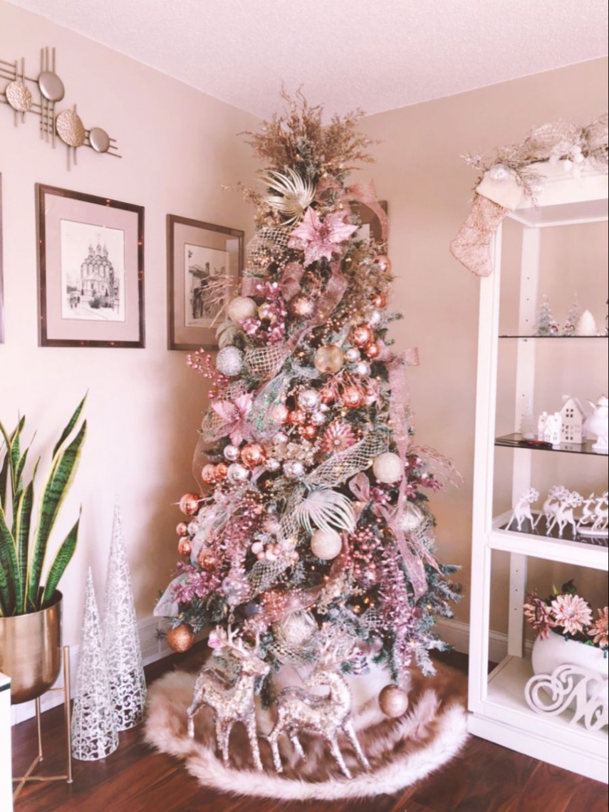 Rose Gold Christmas Tree  Pink christmas, Pink christmas tree