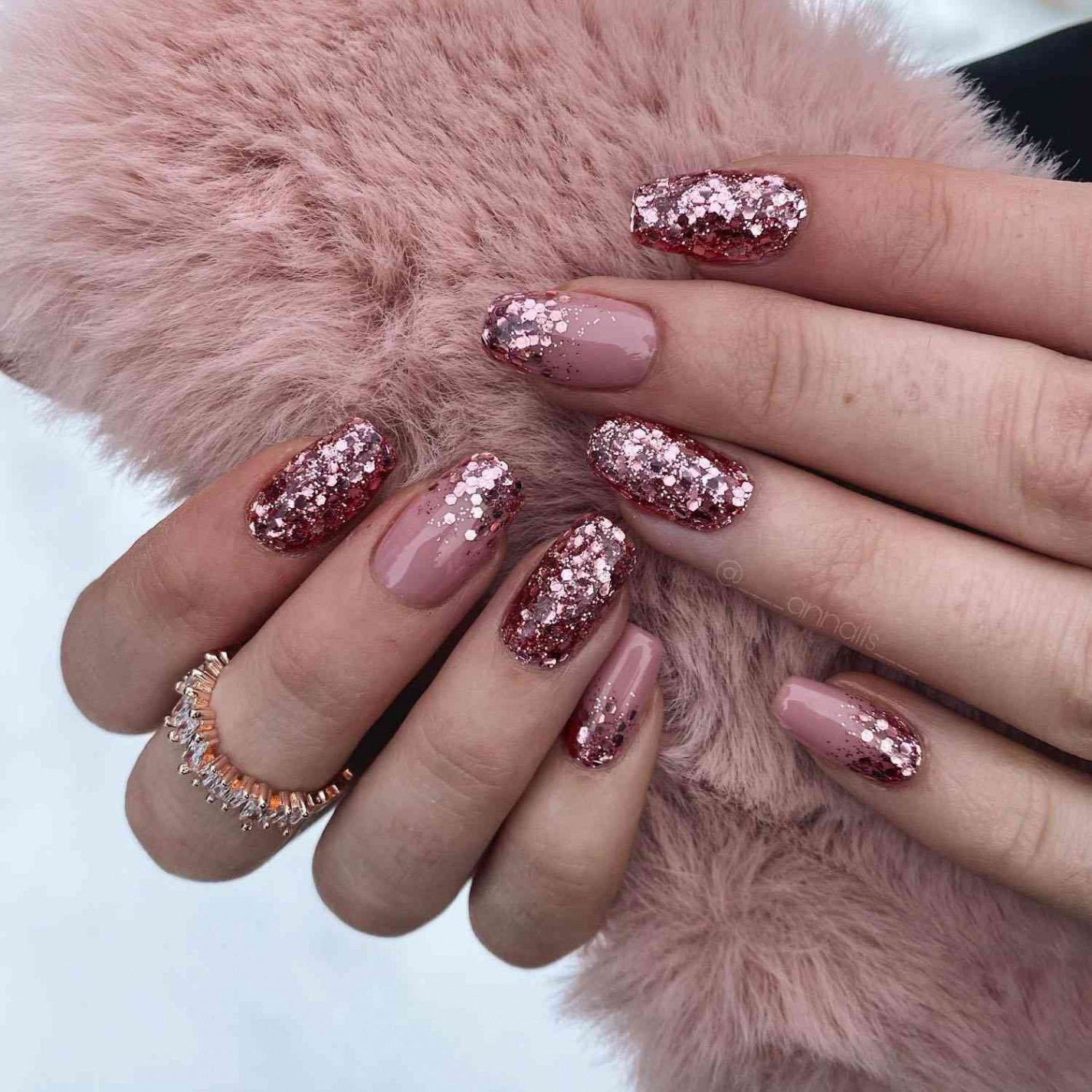 Rose Gold Nail Designs To Show Your Manicurist