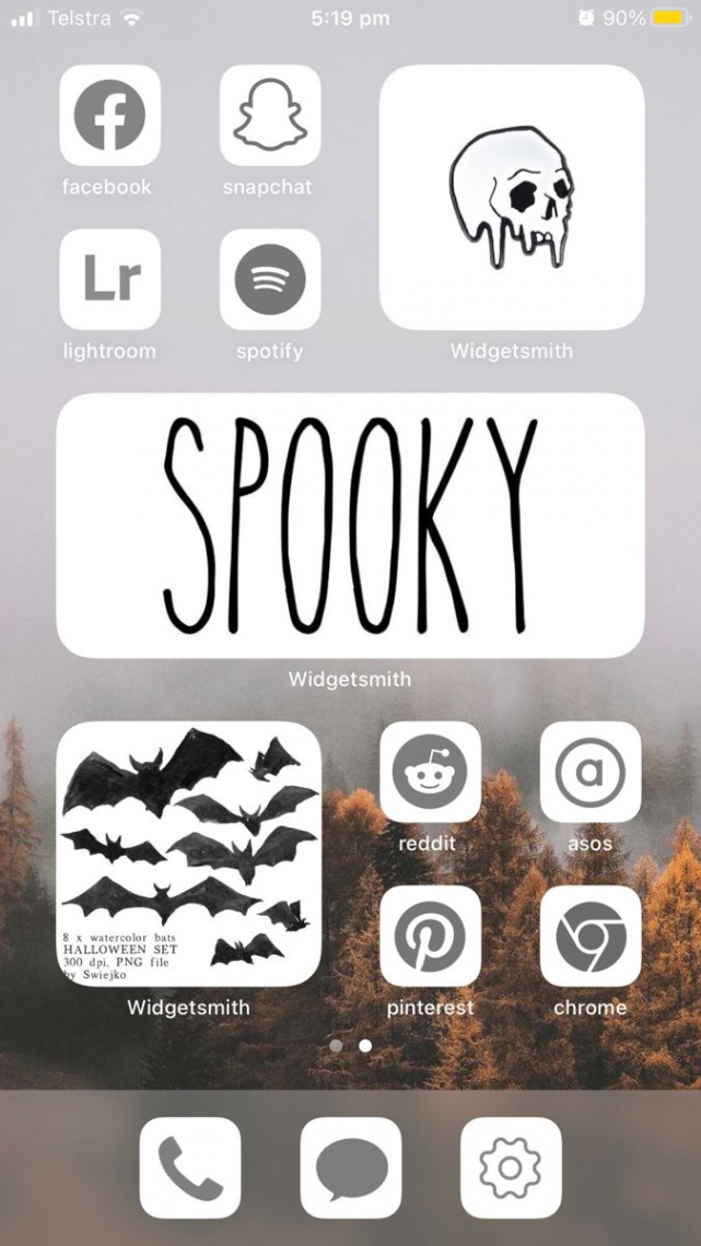 Spooky iOS Homescreen Ideas for Halloween