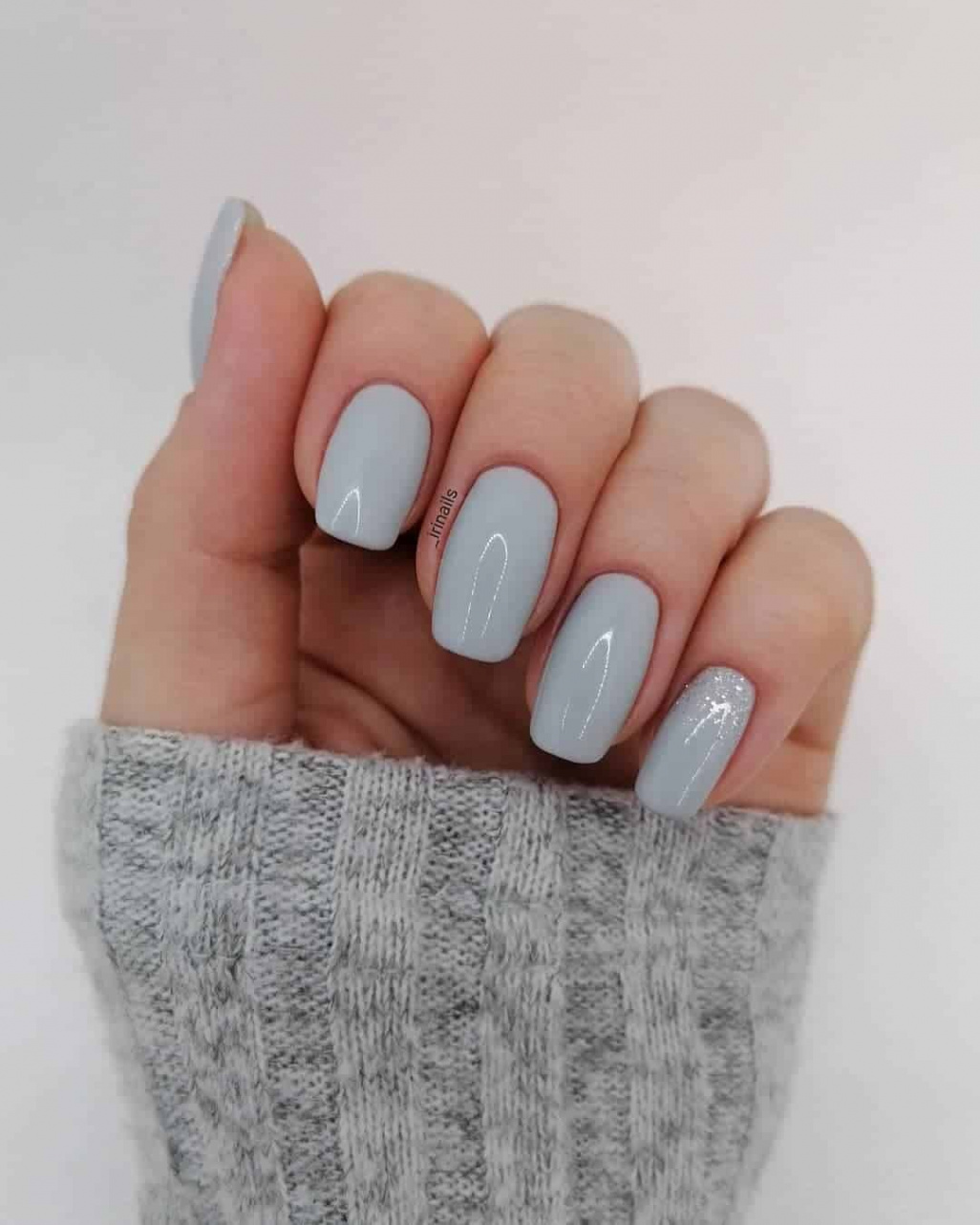 Top  Amazing Winter Nail Design Ideas  (Simple & Extravagant