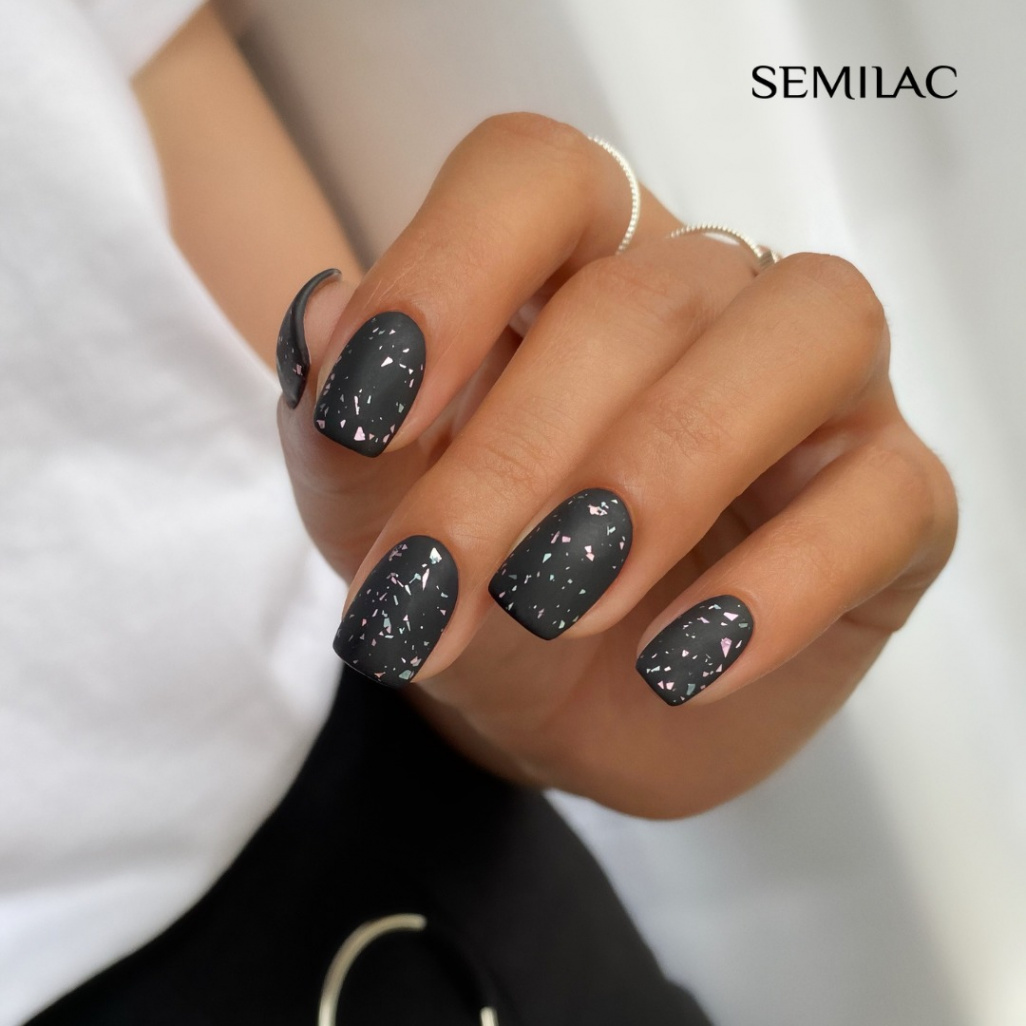 Winter  /  manicure trends