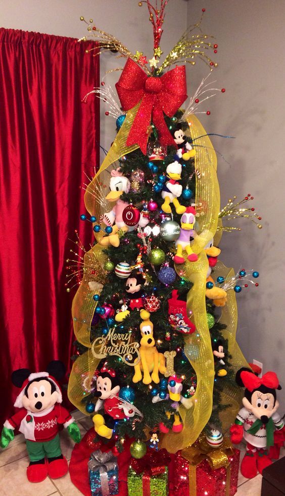 Disney Christmas Tree Wallpaper